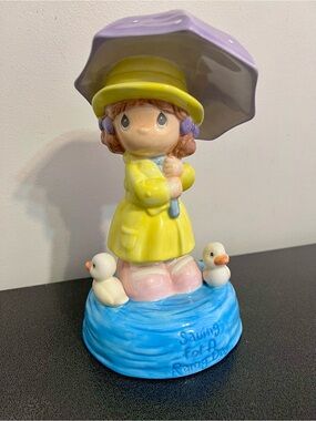Precious Moments “Saving for a Rainy Day” Ceramic Bank – Vintage 2002